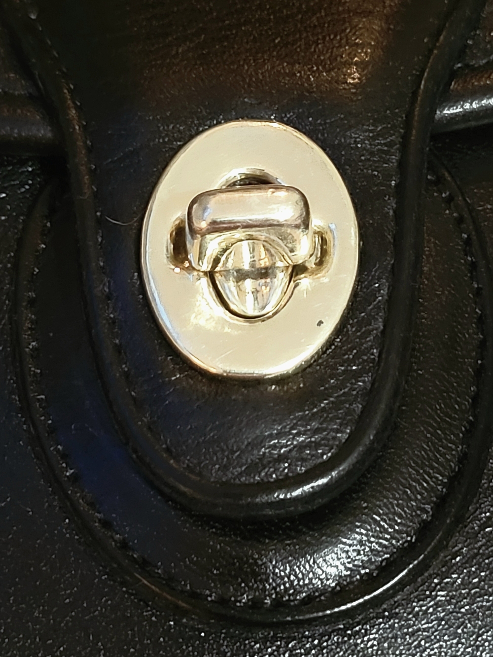 Vintage Coach Devon 9908 Black Glove-tanned Leather Brass Hardware EVC - Picture 12 of 14